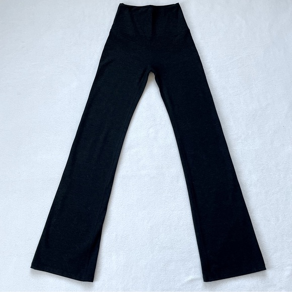 Beyond Yoga Spacedye Practice High Waisted Bootcut Pant Heathered Black, XS - Picture 6 of 9
